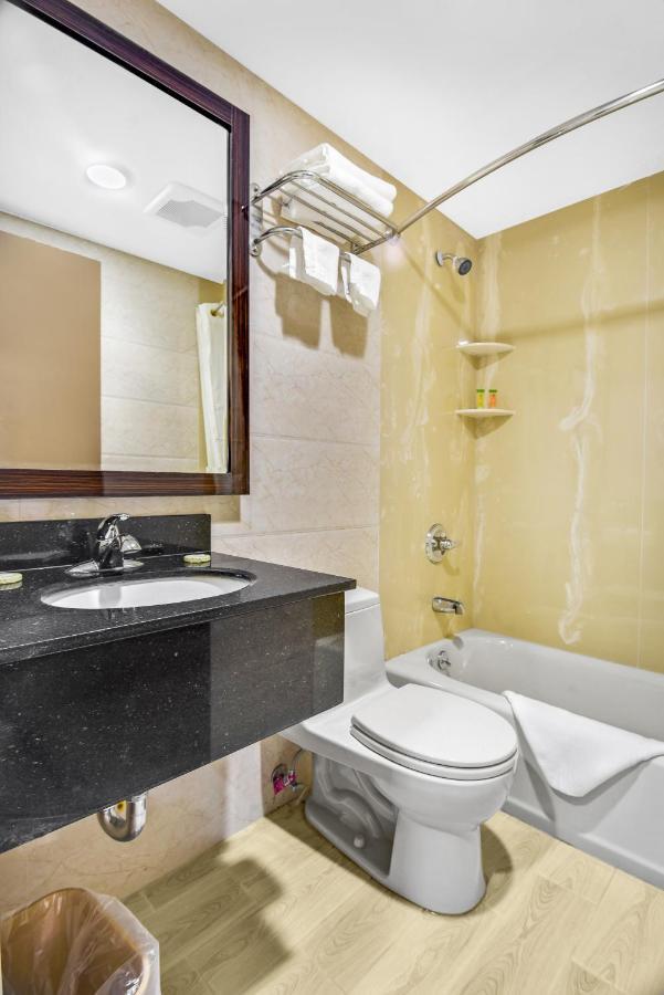 Brooklyn Broadway Hotel Нью-Йорк Екстер'єр фото